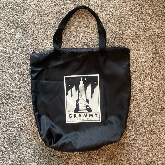 45th Grammy Awards Black Tote Bag with 7 Up Logo and Zipper 2003 - Picture 2 of 7